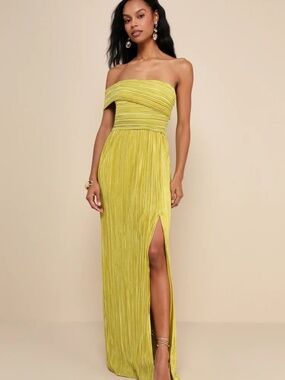 NWT Lulus Poised Performance Chartreuse Plisse One-Shoulder Maxi Dress